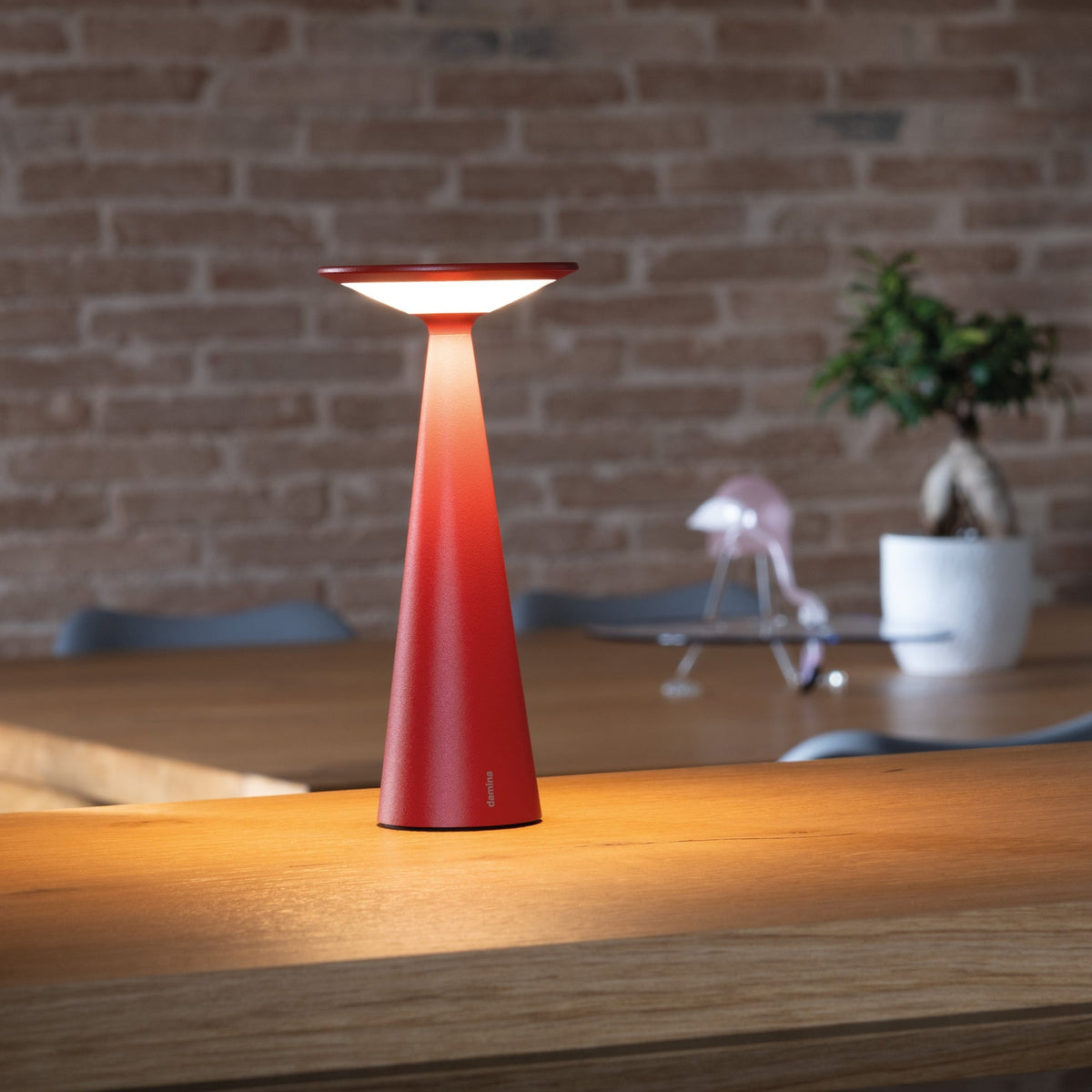 Damina Pro Battery Lamp