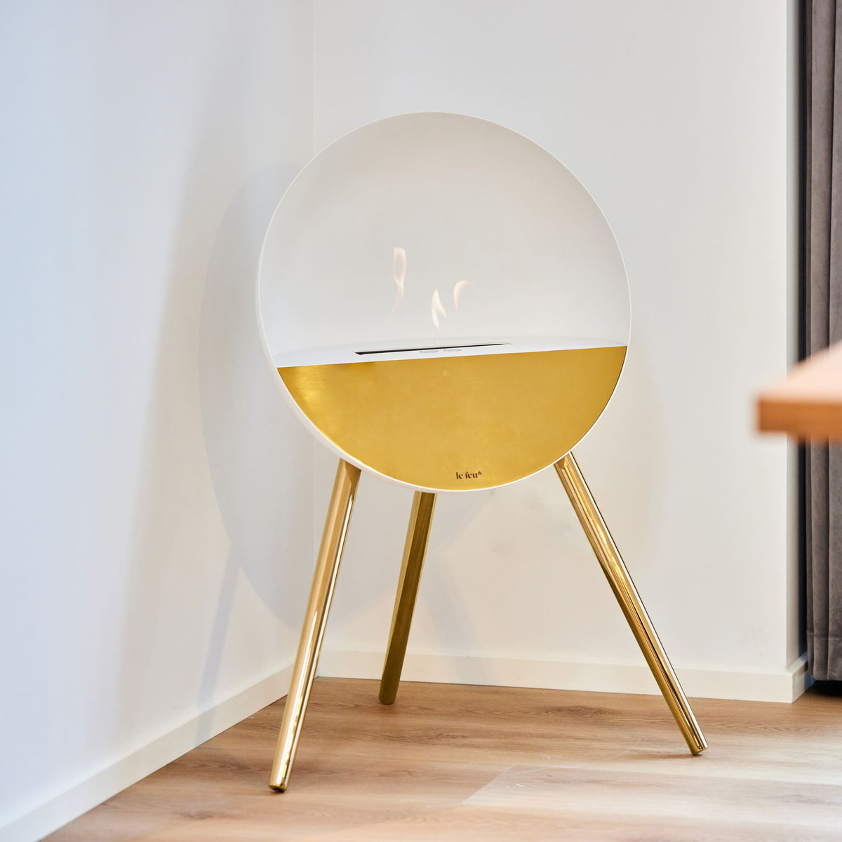 Eye Portable Fireplace - White