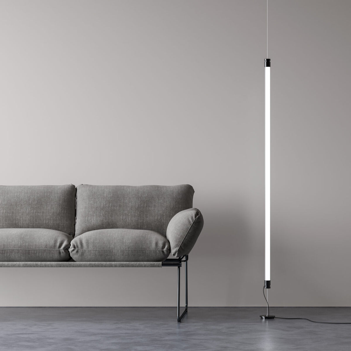 Oort Floor-to-Ceiling Lamp