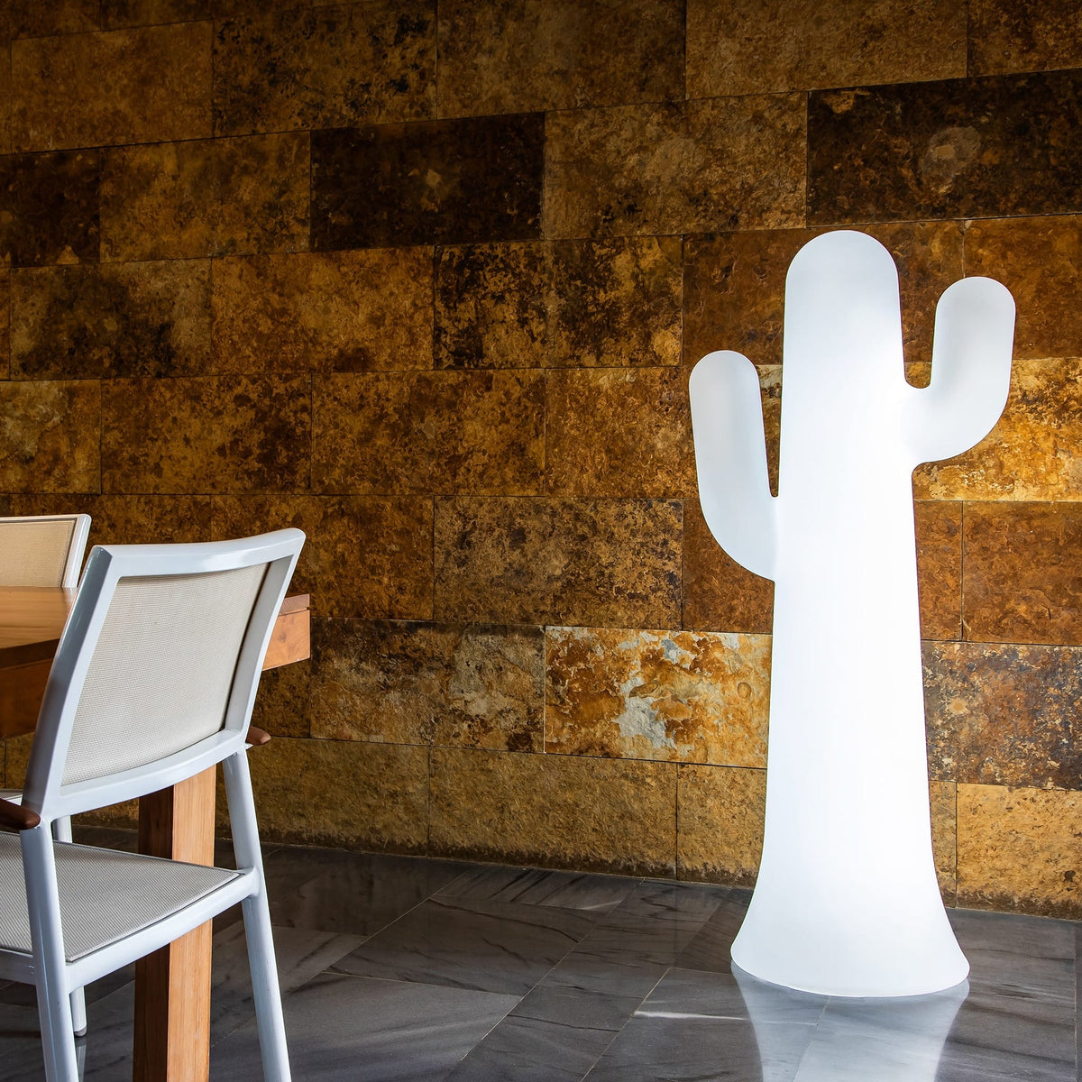 Lampadaire rechargeable Pancho 140