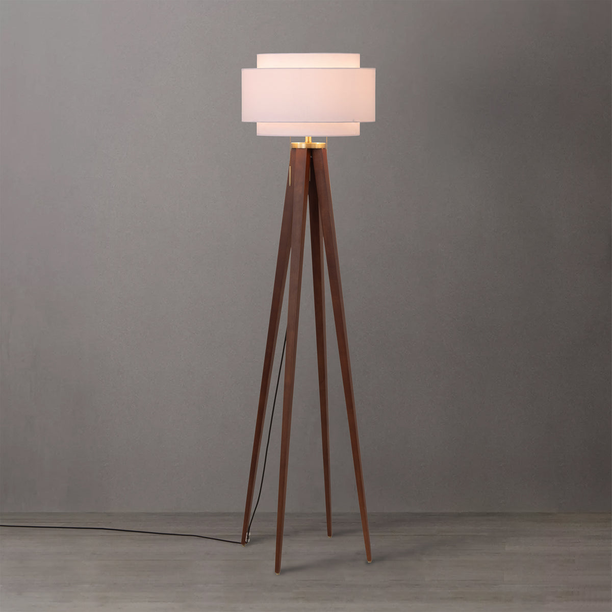 Lampadaire Nova of California 2011861WH Quattro Coronado en noyer foncé