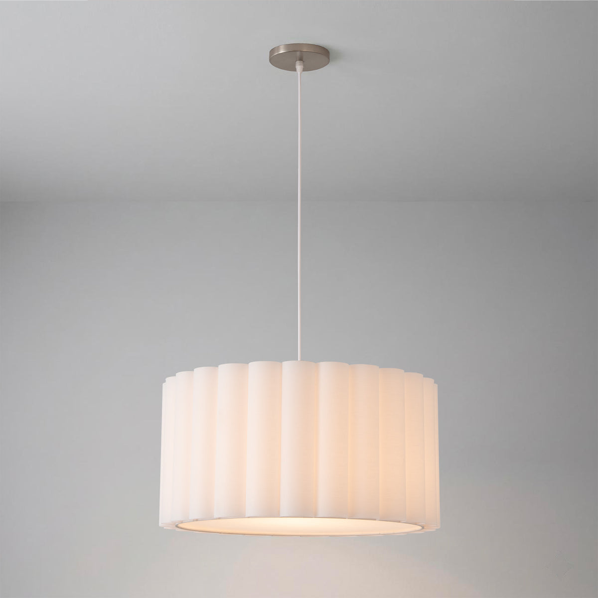 Nova de Californie 2112847WH Coquille Saint-Jacques Suspension en laiton vieilli