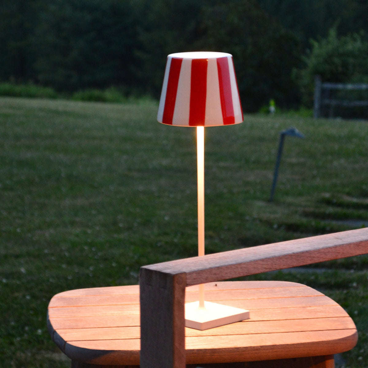 Zafferano America SDZA-340-FC1 Poldina Lido Shade in Red Stripes