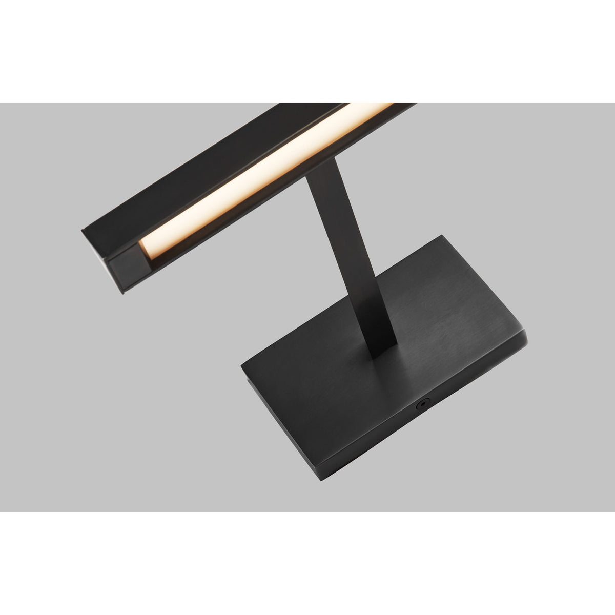 Lampe pour tableau Dessau 700DES8Z-LED930 de la collection moderne Visual Comfort