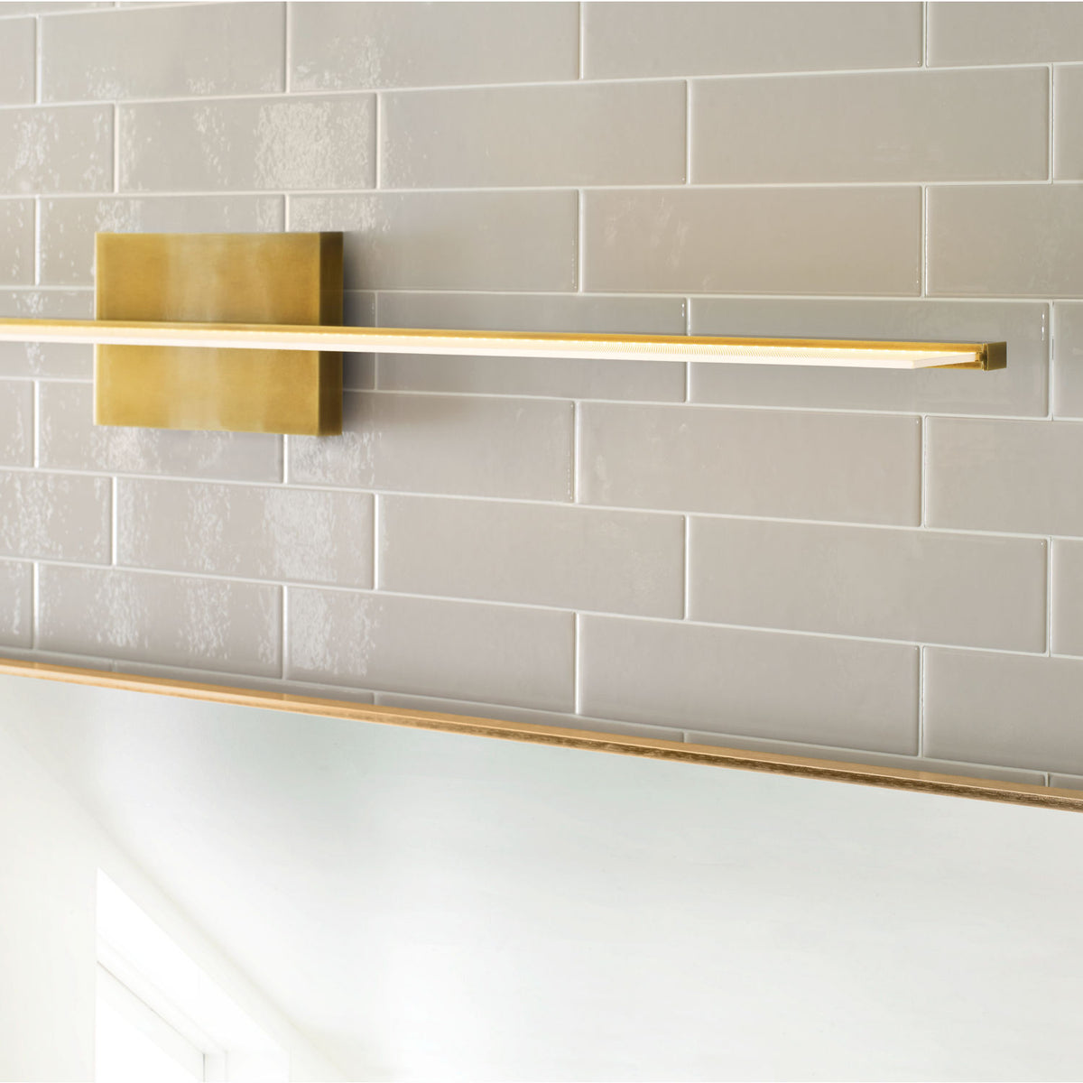 Collection moderne Visual Comfort 700BCSPANB4BR-LED930 Salle de bain de 48 pouces