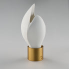 Studio M Lighting SM30149WTNAB Burgeon Lampe de table en naturel Laiton vieilli, vue de trois quarts