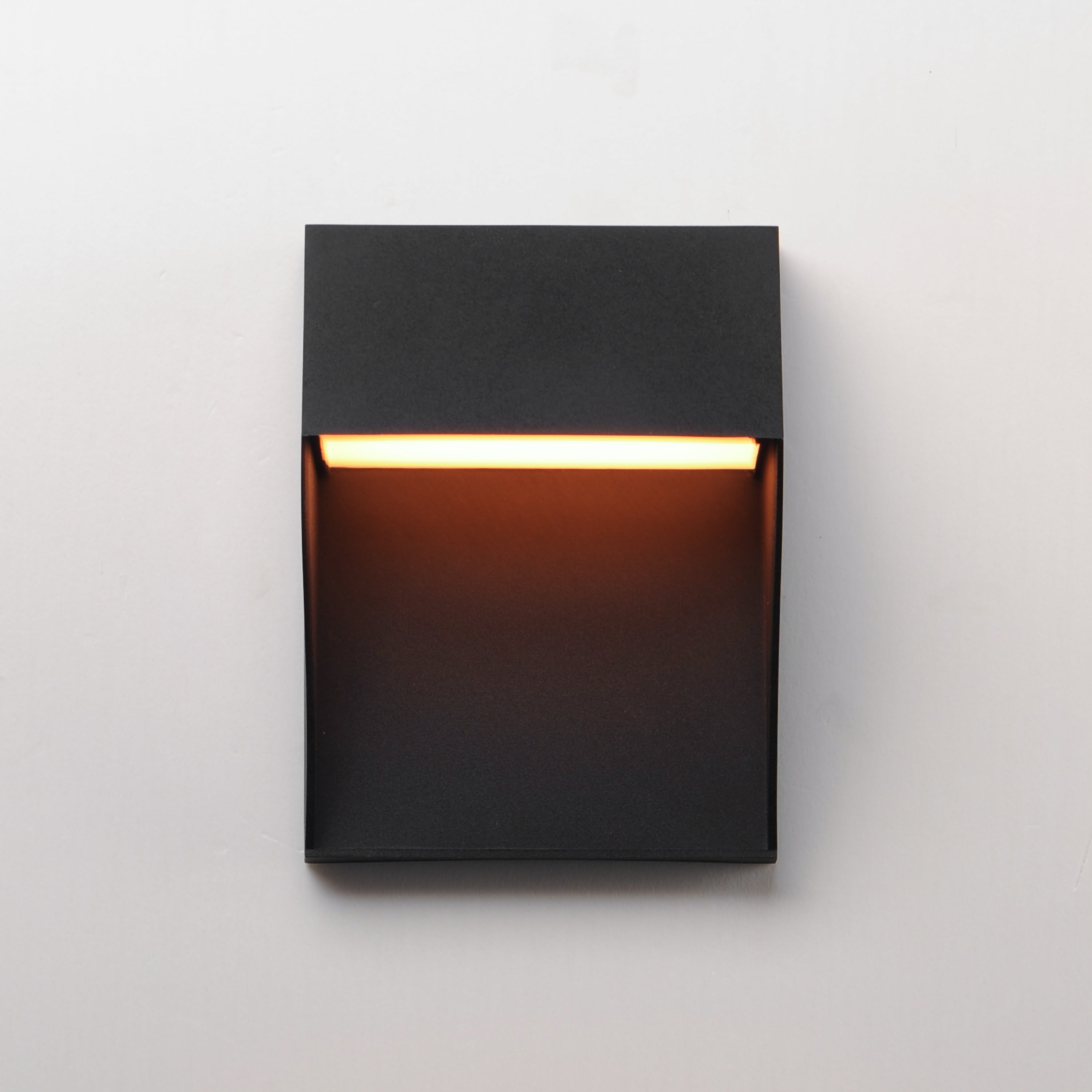 Studio M Lighting SM462132BK Cliffsedge VX Wall Sconce in Black, side profile view