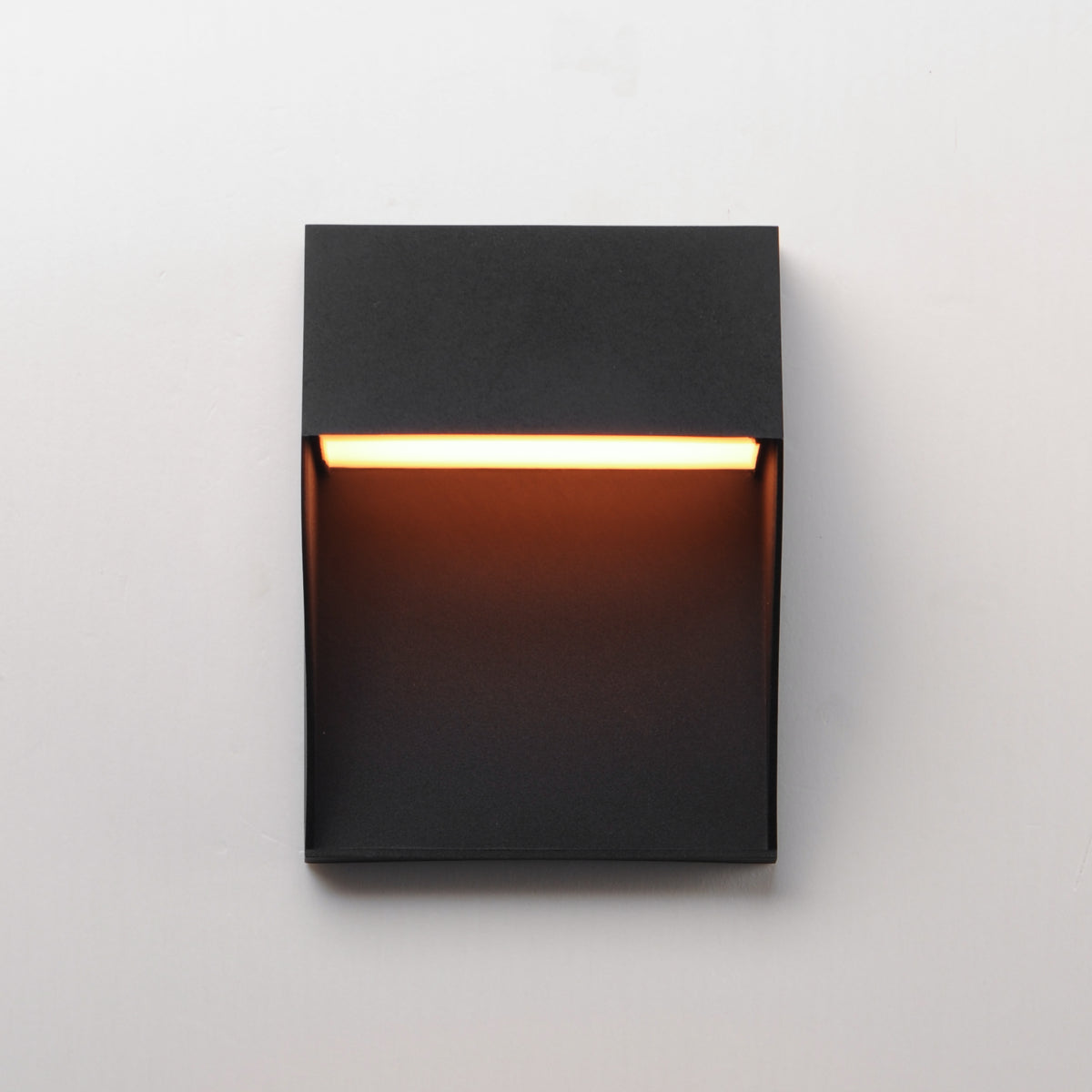 Studio M Lighting SM462132BK Cliffsedge VX Wall Sconce in Black, side profile view