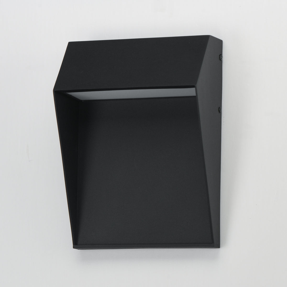 Studio M Lighting SM462134BK Cliffsedge VX Wall Sconce in Black / Gold, close-up detail view