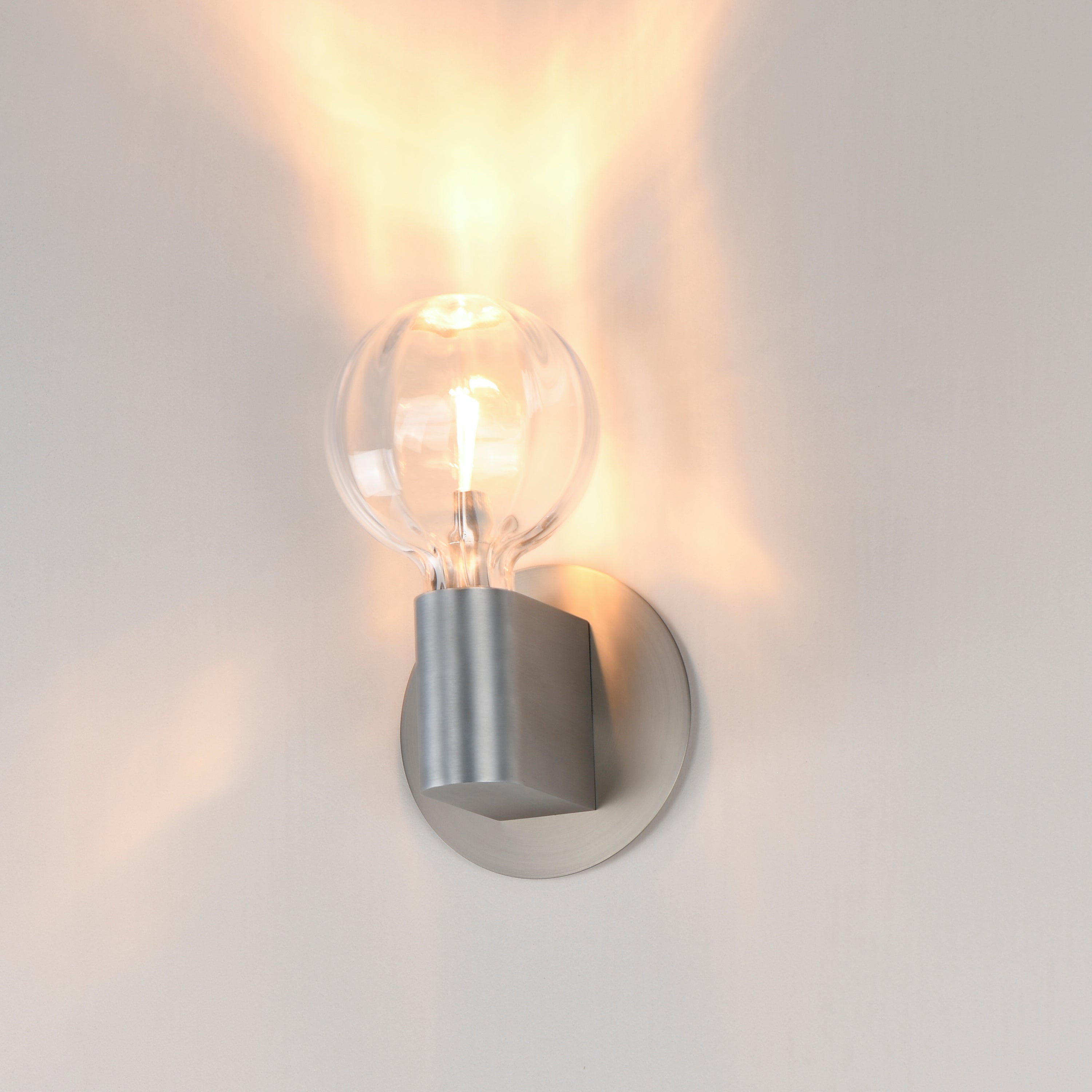 Studio M Lighting SM49324CLAL Ray Dance Globe Wall Sconce in Brushed Aluminum with Clear glass, three-quarter angle view