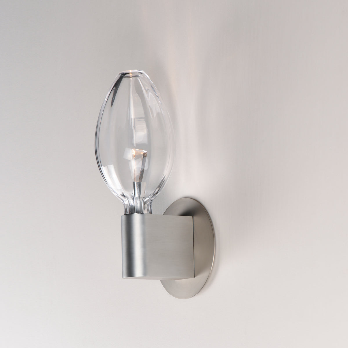 Studio M Lighting SM49325CLAL Ray Dance Olive Wall Sconce in Brushed Aluminum with Clear glass, three-quarter angle view