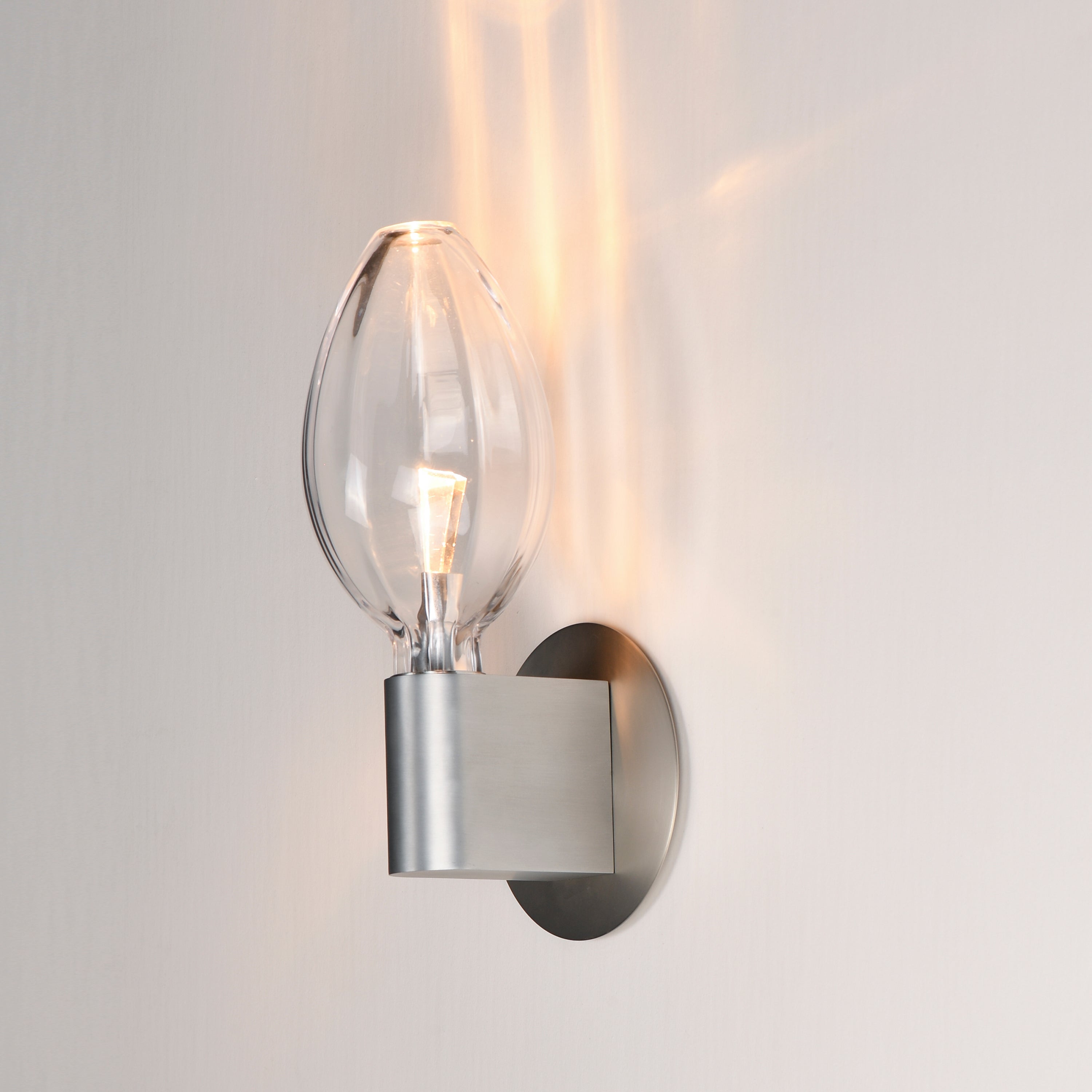 Studio M Lighting SM49325CLAL Ray Dance Olive Wall Sconce in Brushed Aluminum with Clear glass, side profile view