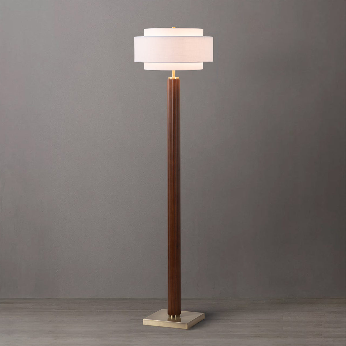 Lampadaire Nova of California 2011833WH Tambo Coronado en noyer foncé