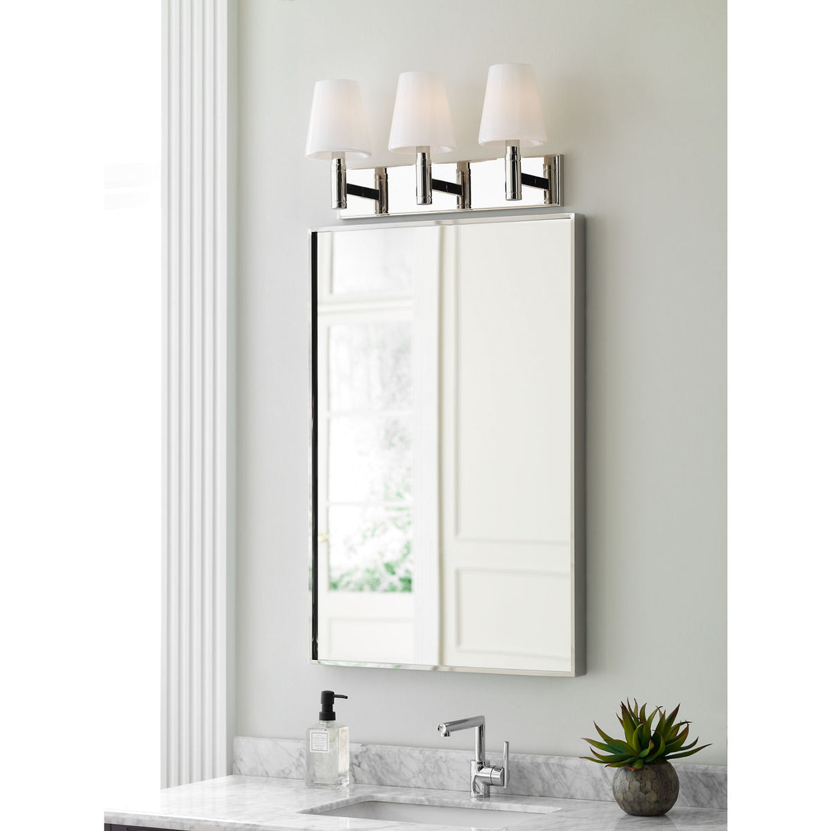 Collection Visual Comfort Studio TV1033PN Applique murale Beckham Classic