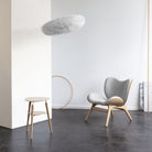 Fauteuil lounge Umage A Conversation Piece, bas, en chêne et argent, avec table d'appoint My Spot
