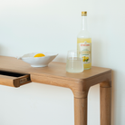 Table console Umage Heart'n'Soul agencée dans une pièce