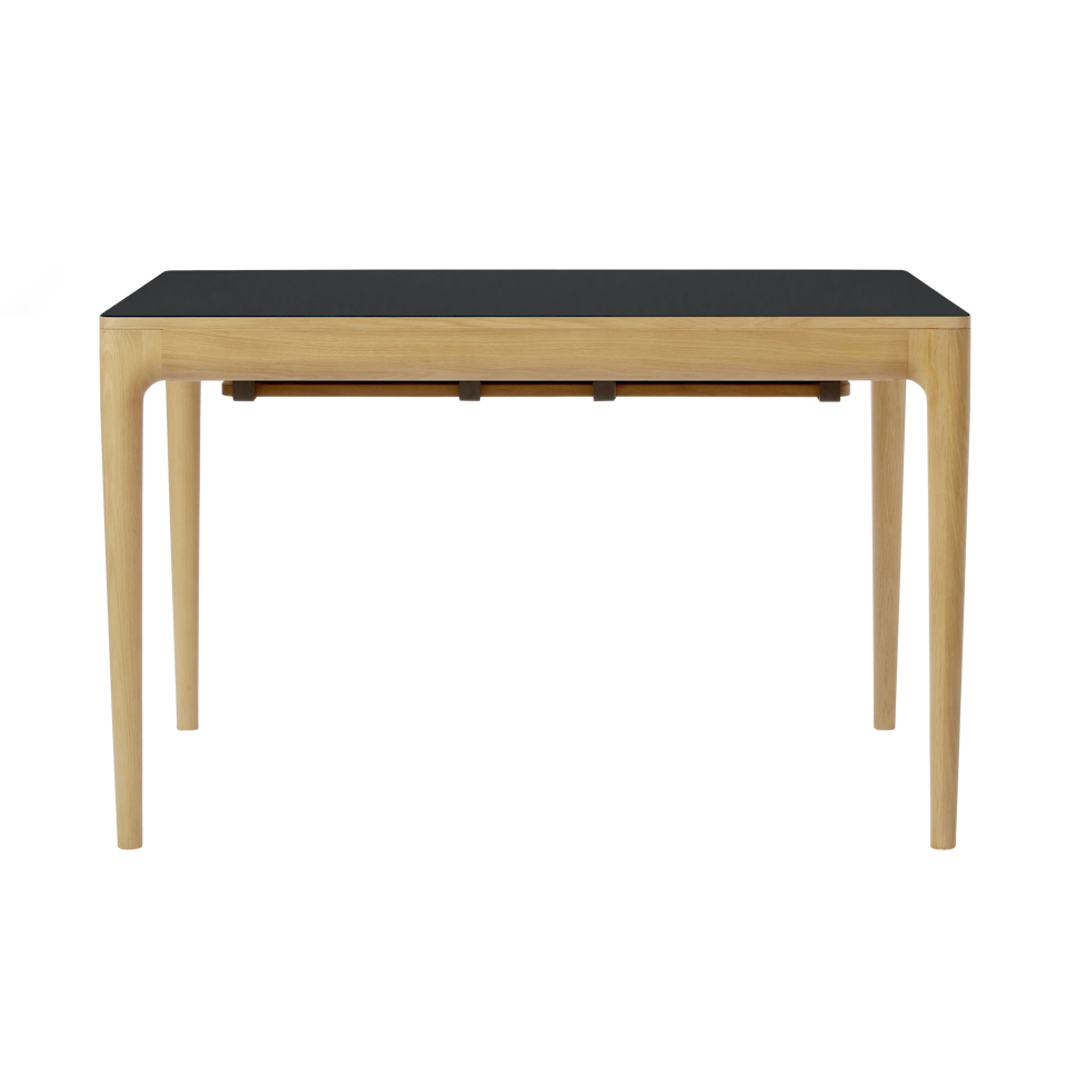 Umage 5671 Heart'n'Soul Dining Table in Oak with Obsidian Black top, 47.2 inch