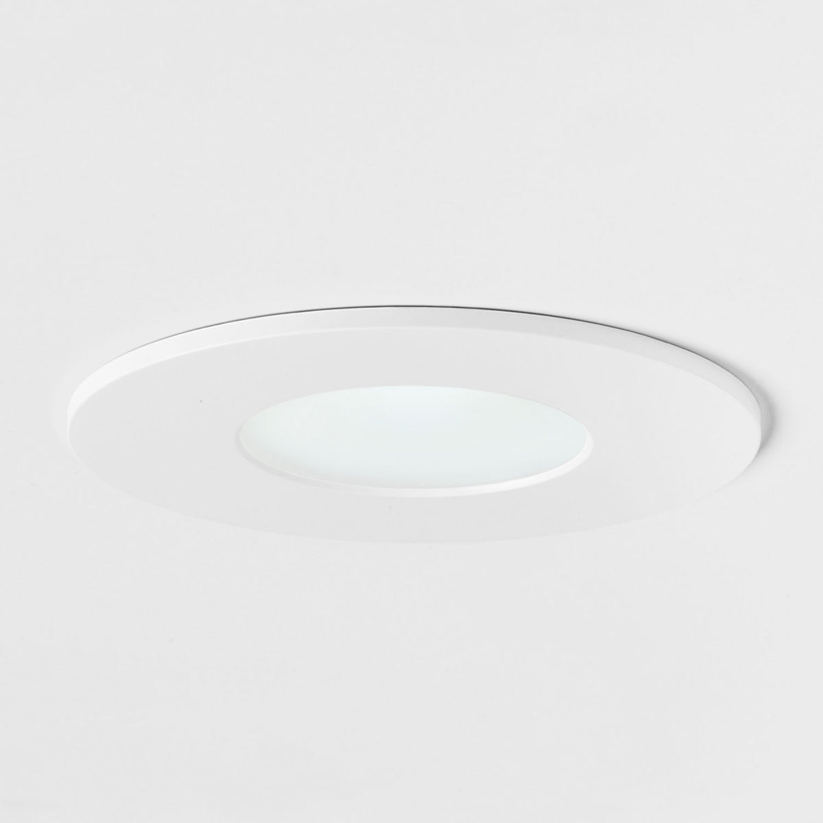 Generation Lighting AV4FR-5CCT-WT Avara 4" Flat Round LED Downlight