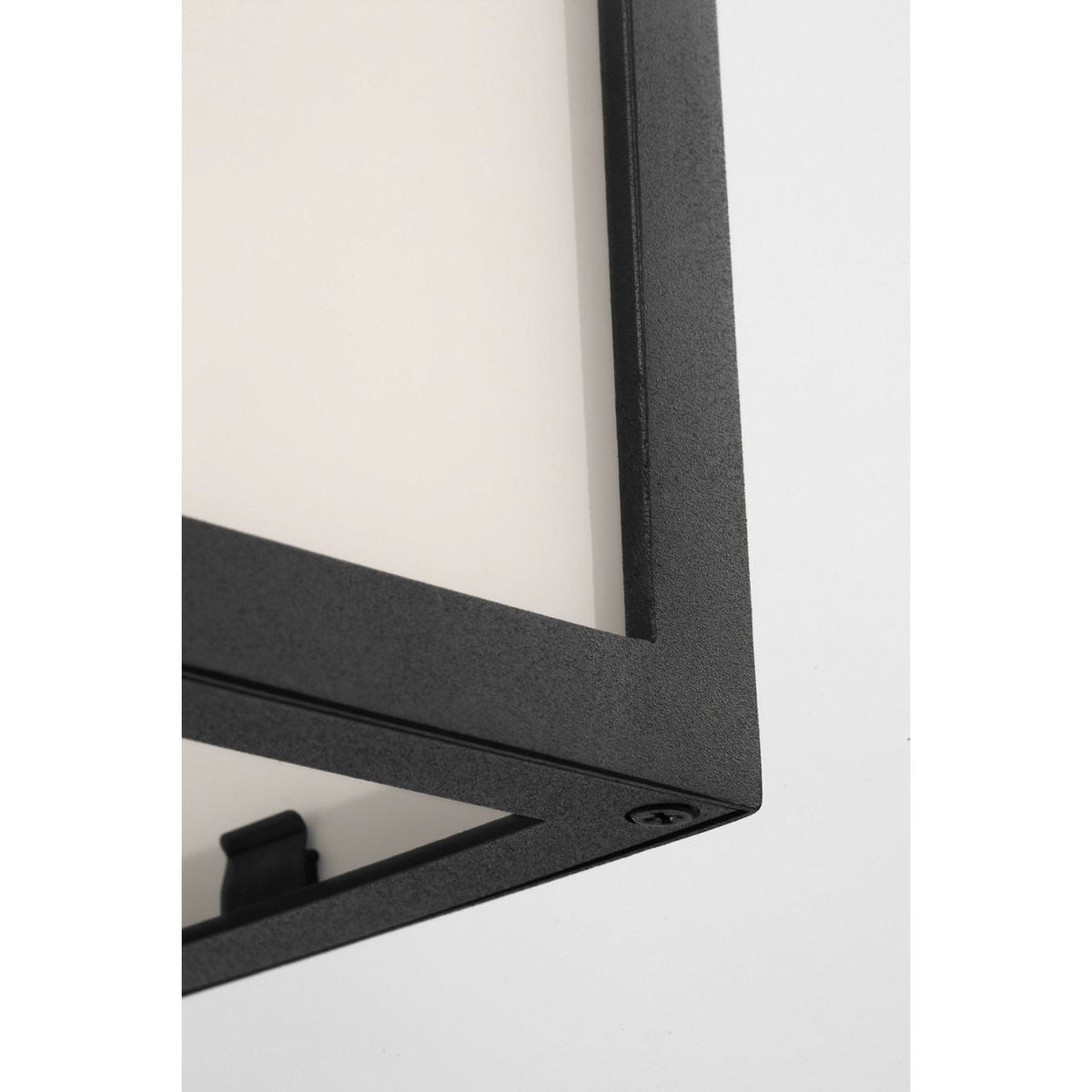 Lanterne d'extérieur Sesha de la collection Visual Comfort Studio SLO1371TXB, en noir texturé