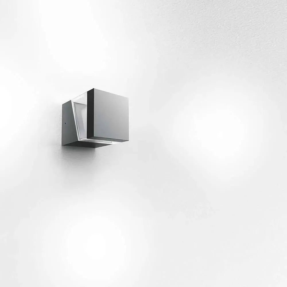 Artemide - Tetragono Outdoor Wall Light - T417300W08 | Montreal Lighting & Hardware