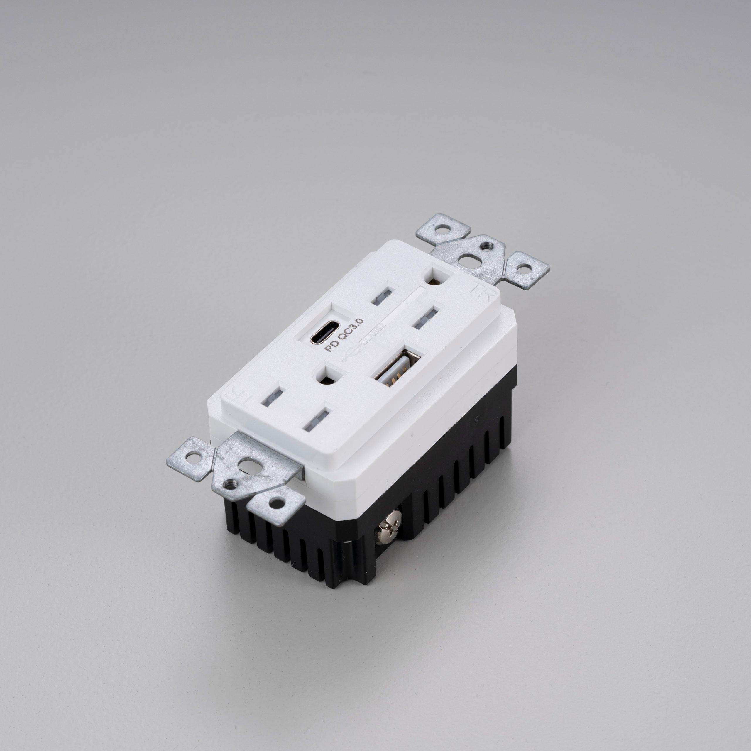 Buster + Punch - Outlet Module - Duplex & 2 USB-A + C - NSM-143243 | Montreal Lighting & Hardware