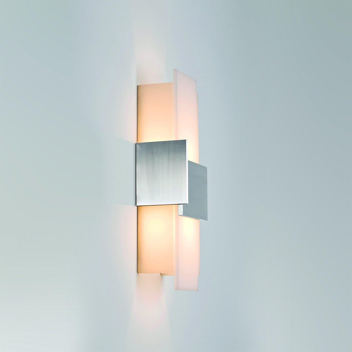 Cerno - Acuo LED Wall Sconce - 03-130-A-35P1 | Montreal Lighting & Hardware