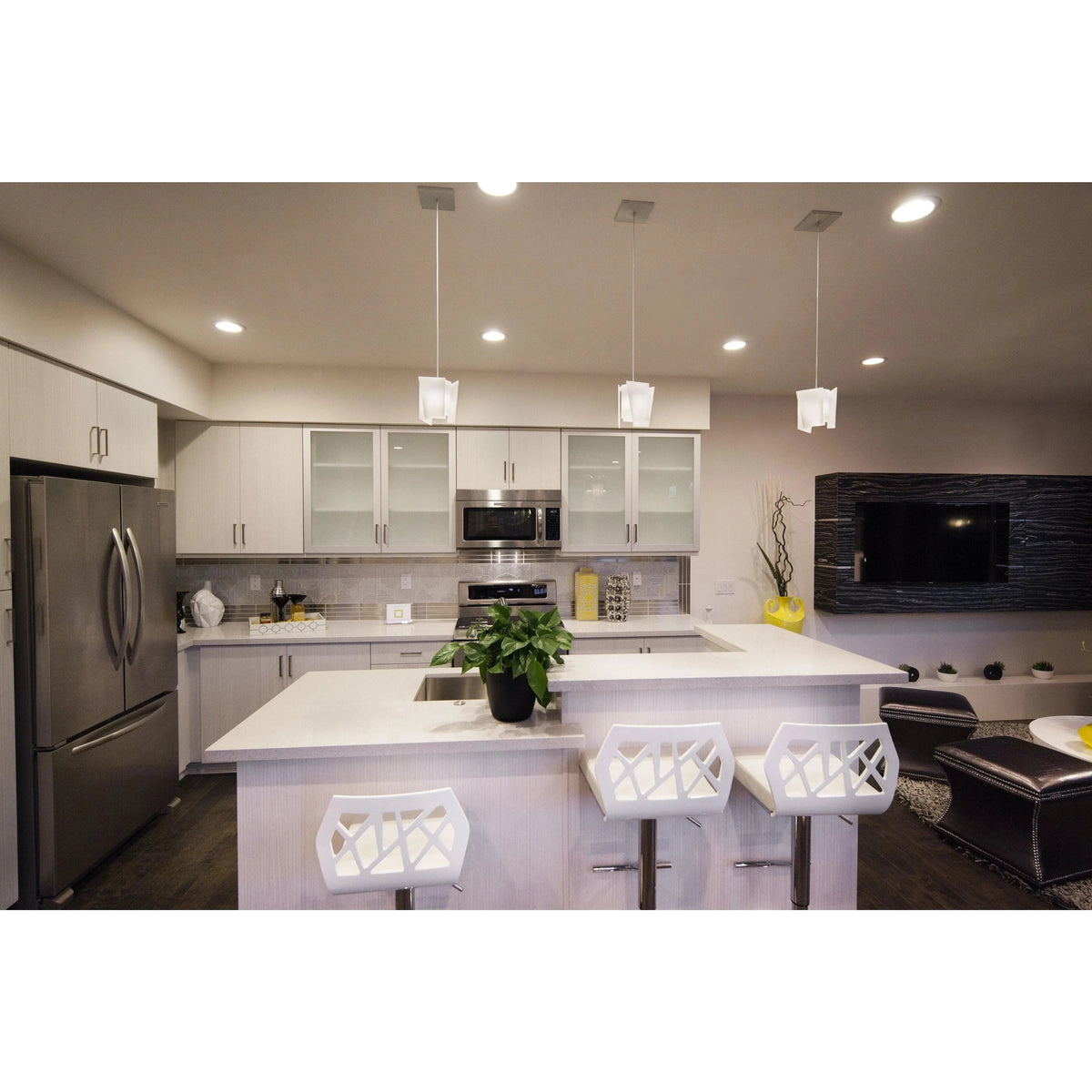 Cerno - Levis LED Accent Pendant - 06-100-A-27P1 | Montreal Lighting & Hardware