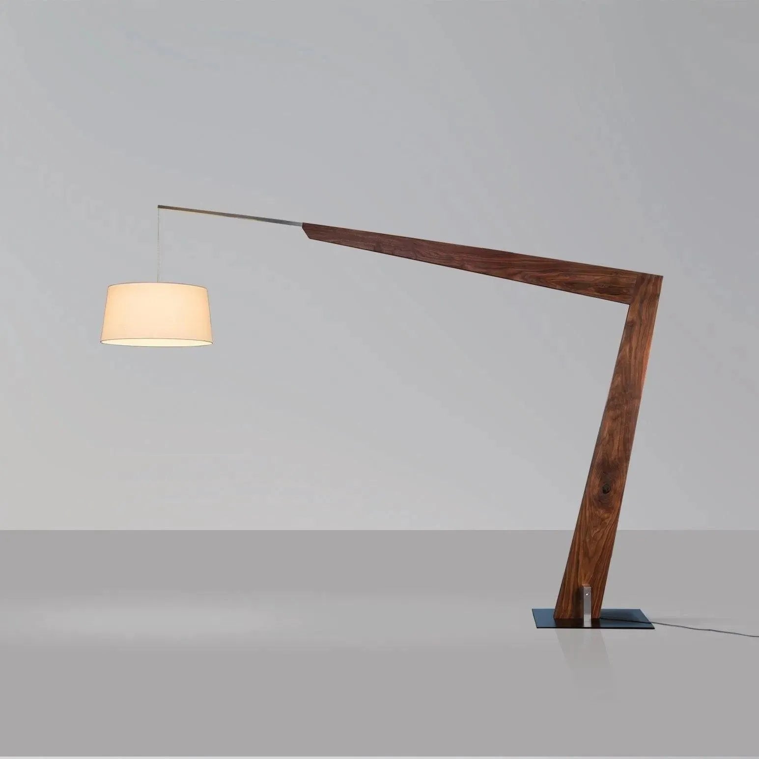 Cerno - Valeo LED Floor Lamp - 05-400-ADL | Montreal Lighting & Hardware