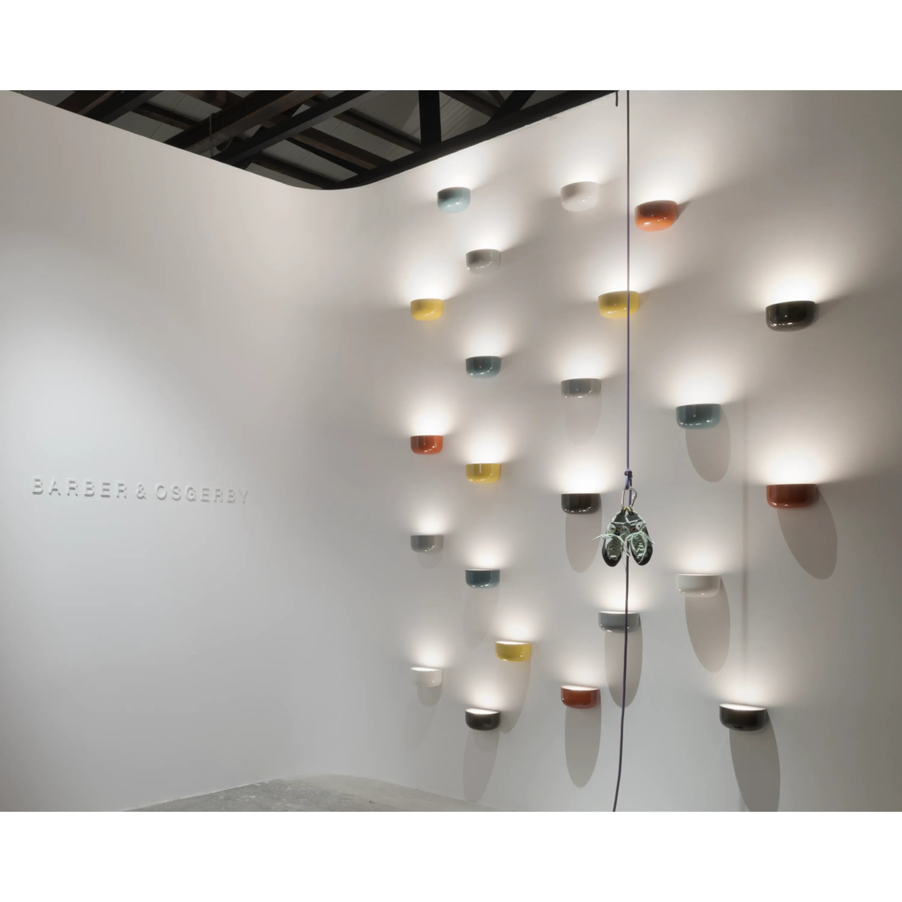 Flos - Bagagiste Murale - FU108009 par Flos | Montreal Luminaire & Quincaillerie