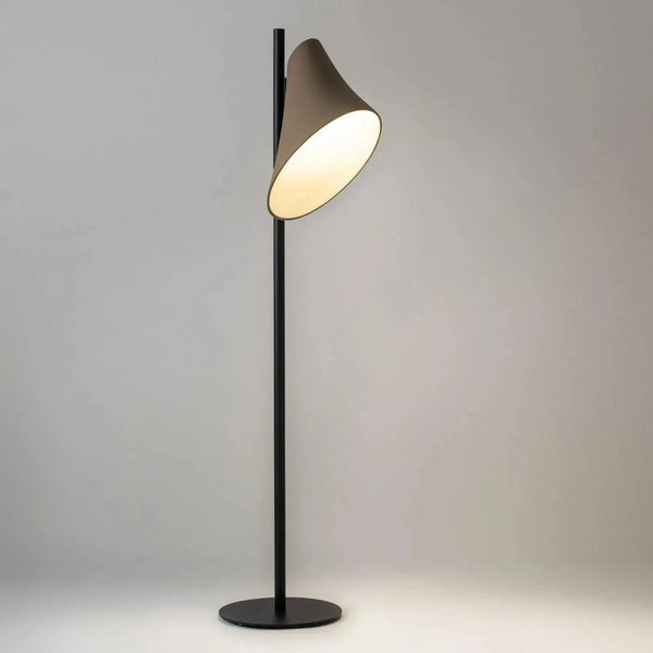 Lampadaire Veneza de Geo Contemporary | Modèle d'exposition