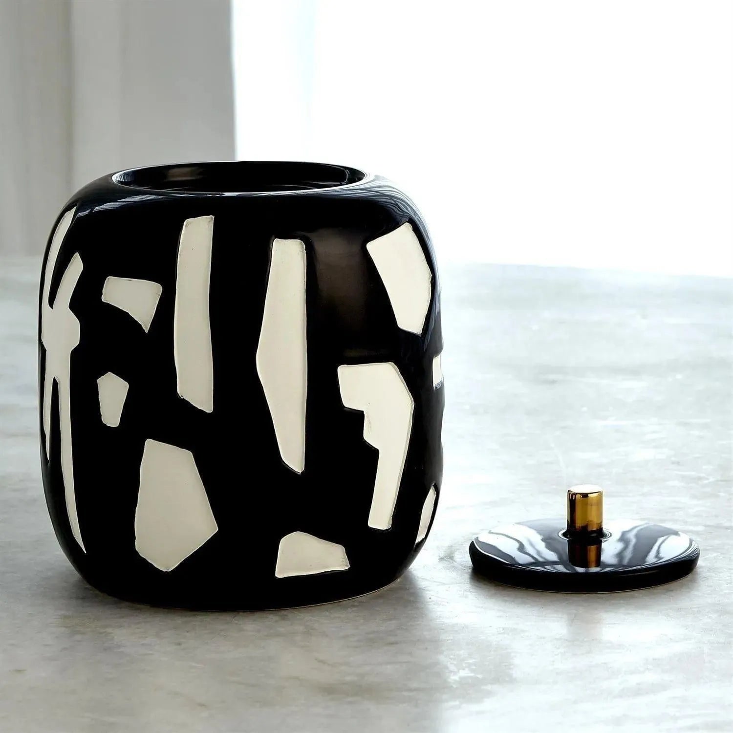 Global Views - Abstract Jar - ASH1.10015 | Montreal Lighting & Hardware