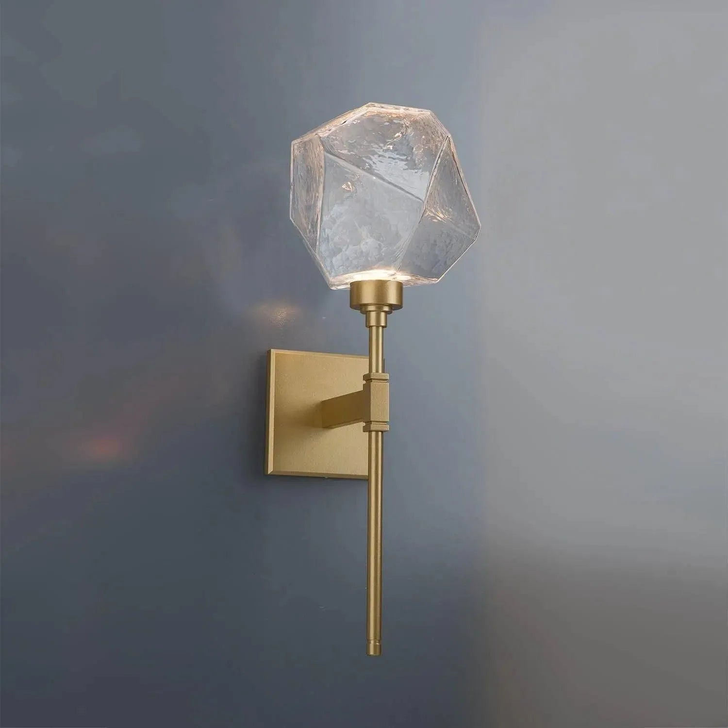 Hammerton Studio - Gem Indoor Belvedere Sconce - IDB0039-08-GB-C-L1 | Montreal Lighting & Hardware