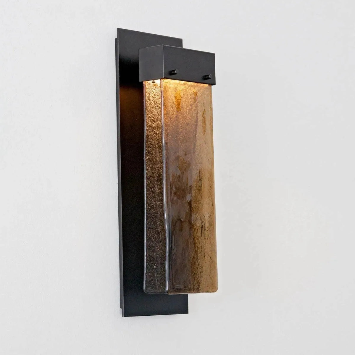 Hammerton Studio - Parallel Glass Indoor Sconce - IDB0042-1A-MB-BG-L1 | Montreal Lighting & Hardware