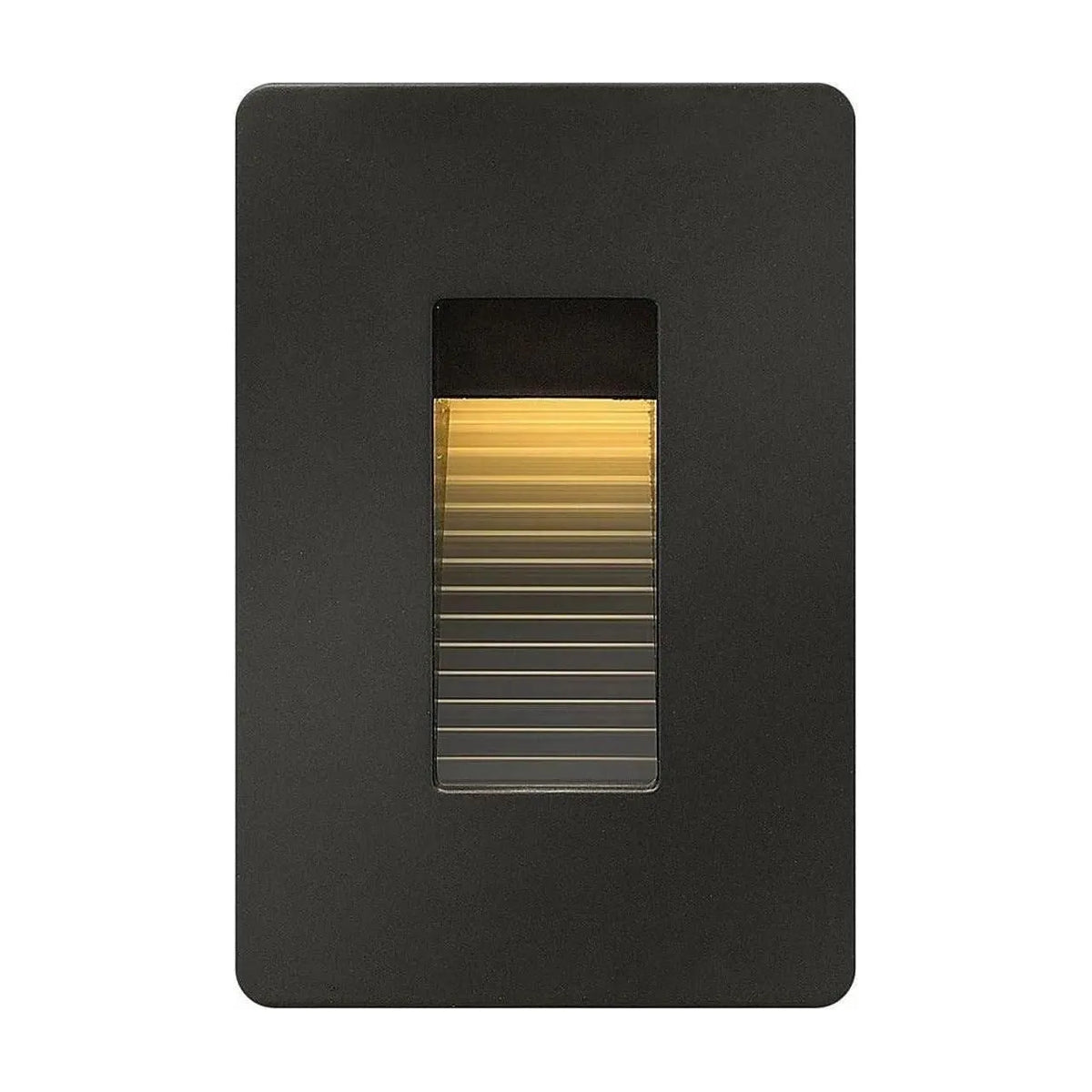 Hinkley Lighting - Luna 120V LED Vertical Step Light - 58504SK | Montreal Lighting & Hardware