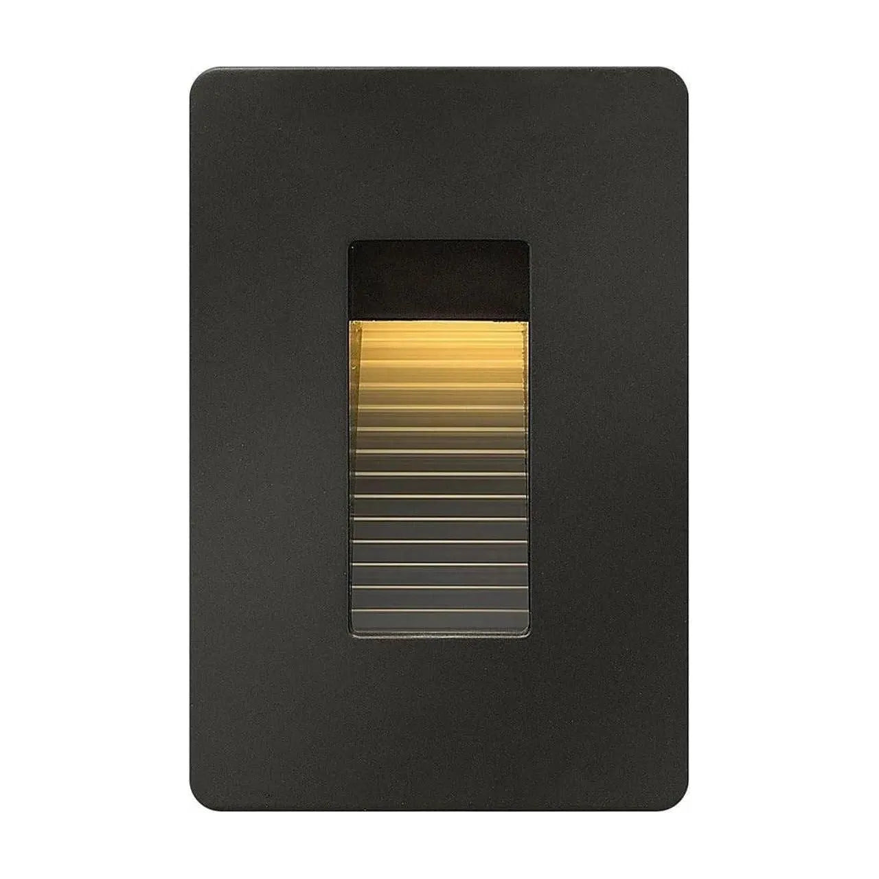 Hinkley Lighting - Luna 120V LED Vertical Step Light - 58504MZ | Montreal Lighting & Hardware