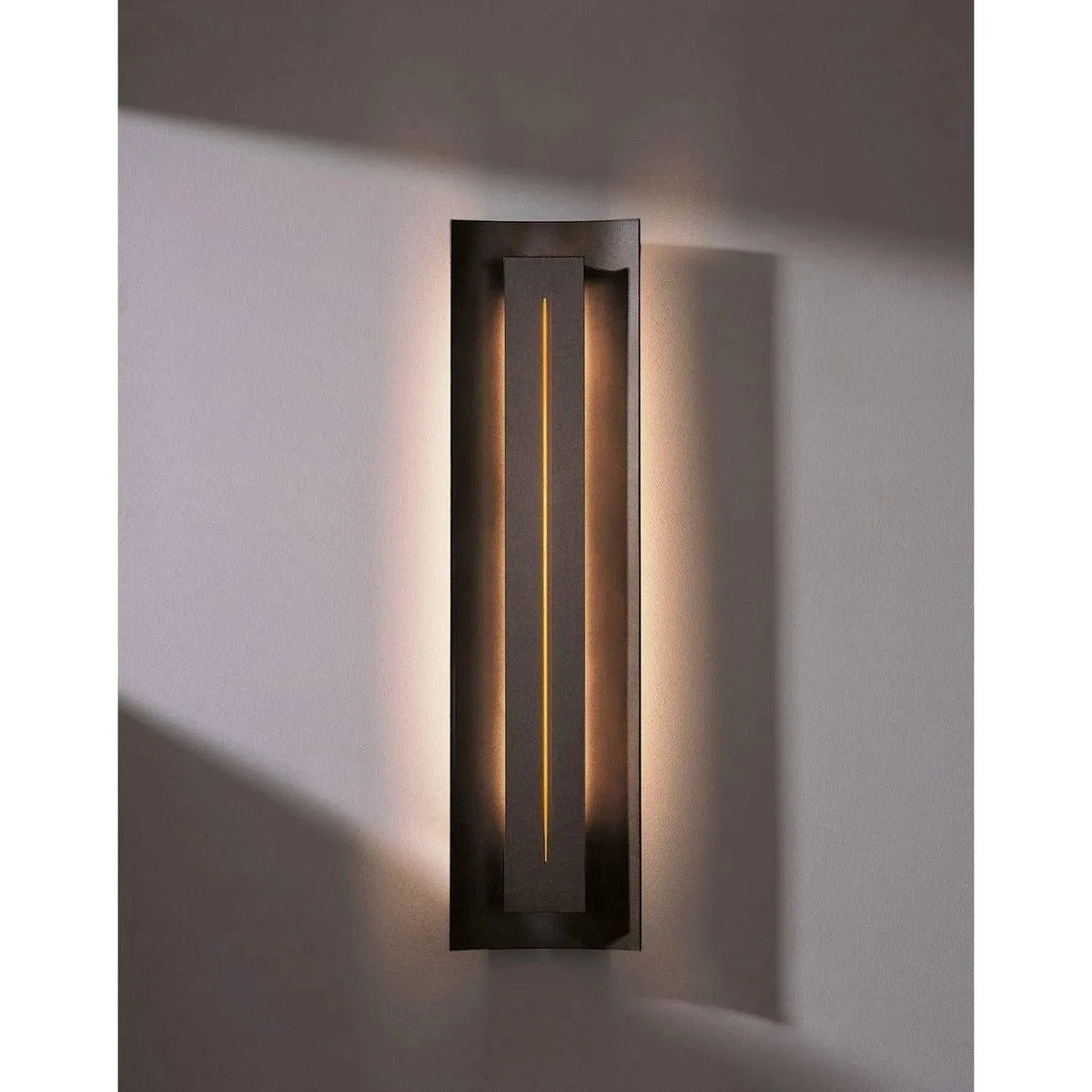 Hubbardton Forge - Gallery 27-Inch Three Light Wall Sconce - 217635-SKT-05-FF0205 | Montreal Lighting & Hardware