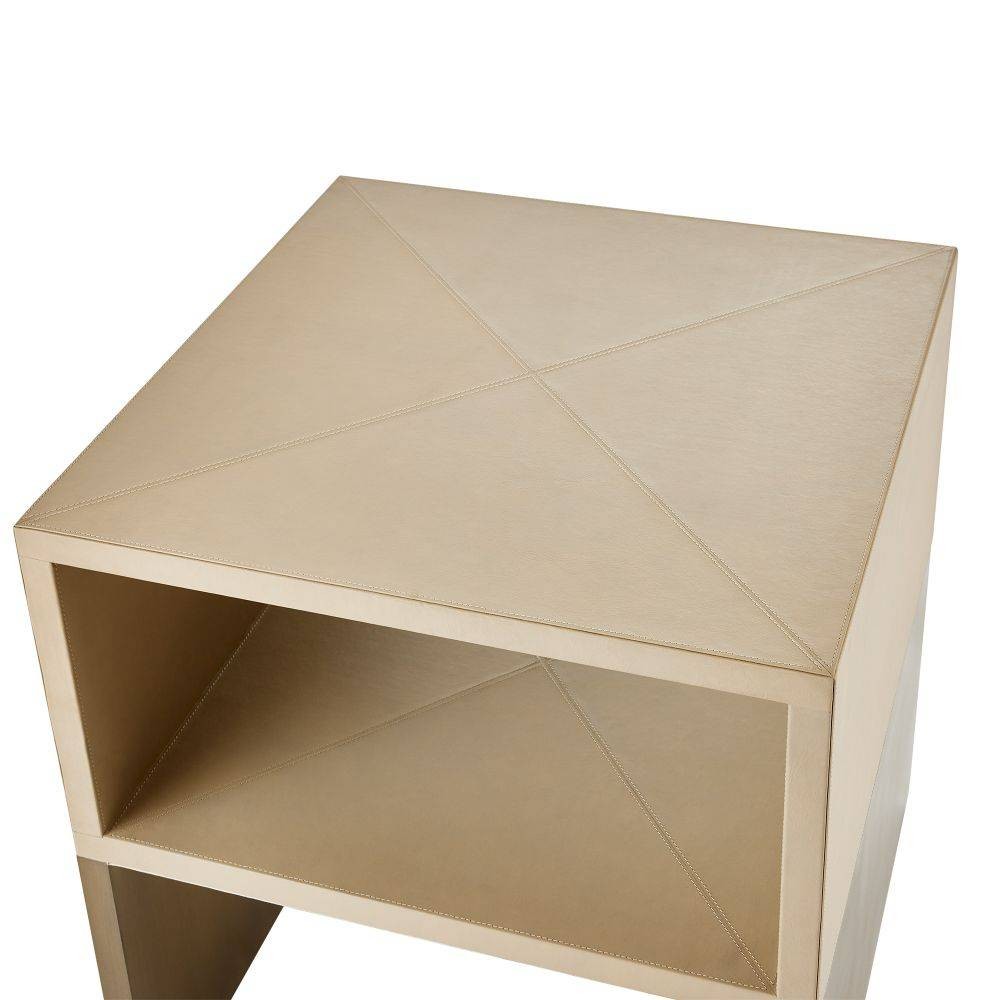 Arteriors - FEI07 - Table d'appoint - Talcon - Revêtement en cuir couleur tourterelle/laiton antique