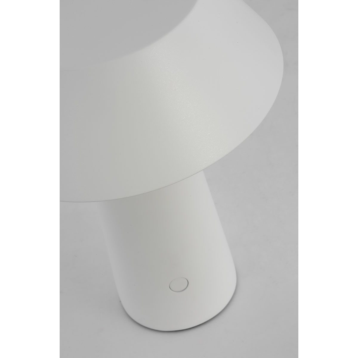 Visual Comfort Modern - SLTB25727W - LED Table Lamp - Sesa - Matte White