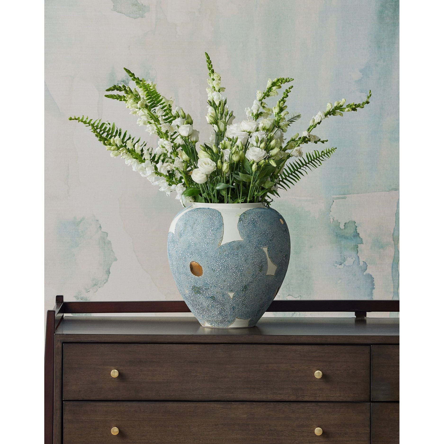 Currey and Company - 1200-0978 - Vase - Vase Bloom Bleu et Ivoire - Texture Bleu / Blanc cassé / Or