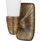 Currey and Company - 5800-0067 - Une lumière Murale - Bonaz - Blanc opaque / Laiton antique