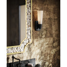 Currey and Company - 5800-0068 - Une lumière Murale - Bonaz - Blanc opaque / Bronze huilé