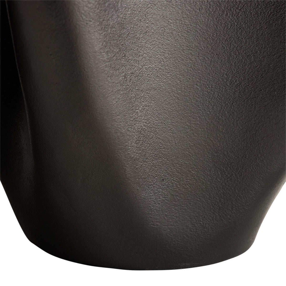 Artteriors - AVI07 - Vase - Jerusha - Noirci