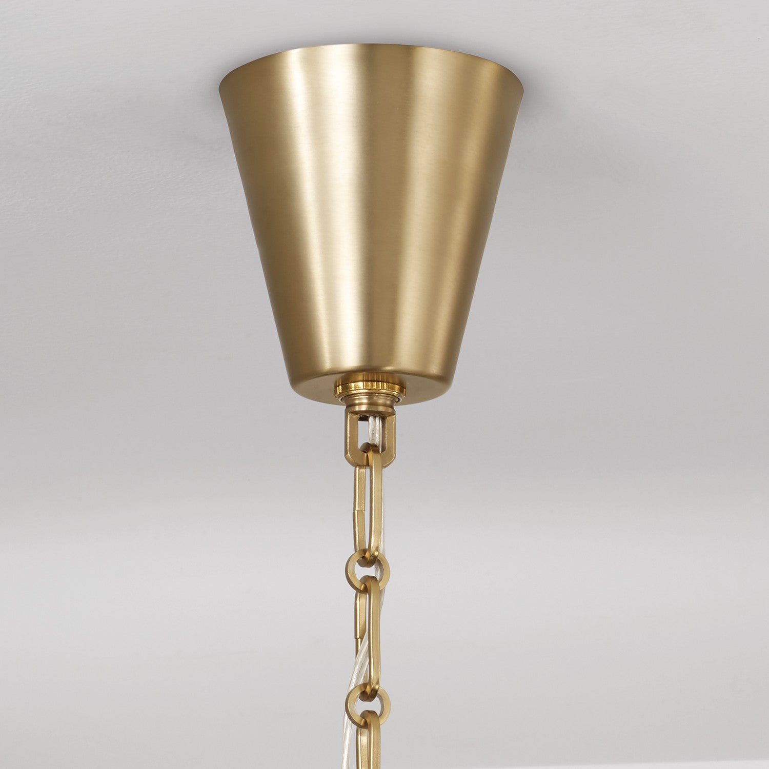 Éclairage Capital - 460881AD-718 - Huit lampes Suspendu - Leland - Laiton vieilli