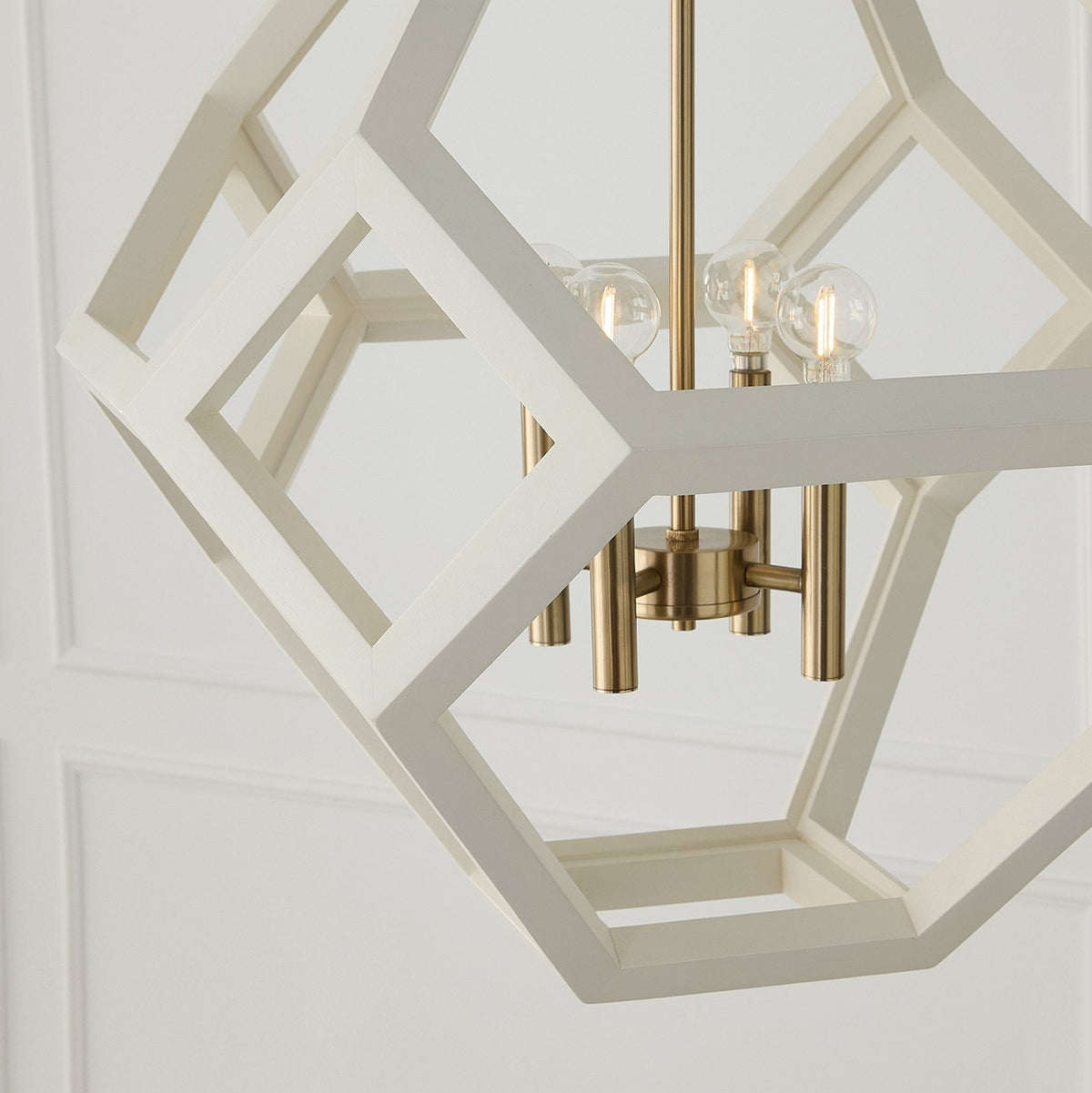 Éclairage Capital - 358441WM - Quatre lampes Suspension - Géo - Blanc plat et laiton mat