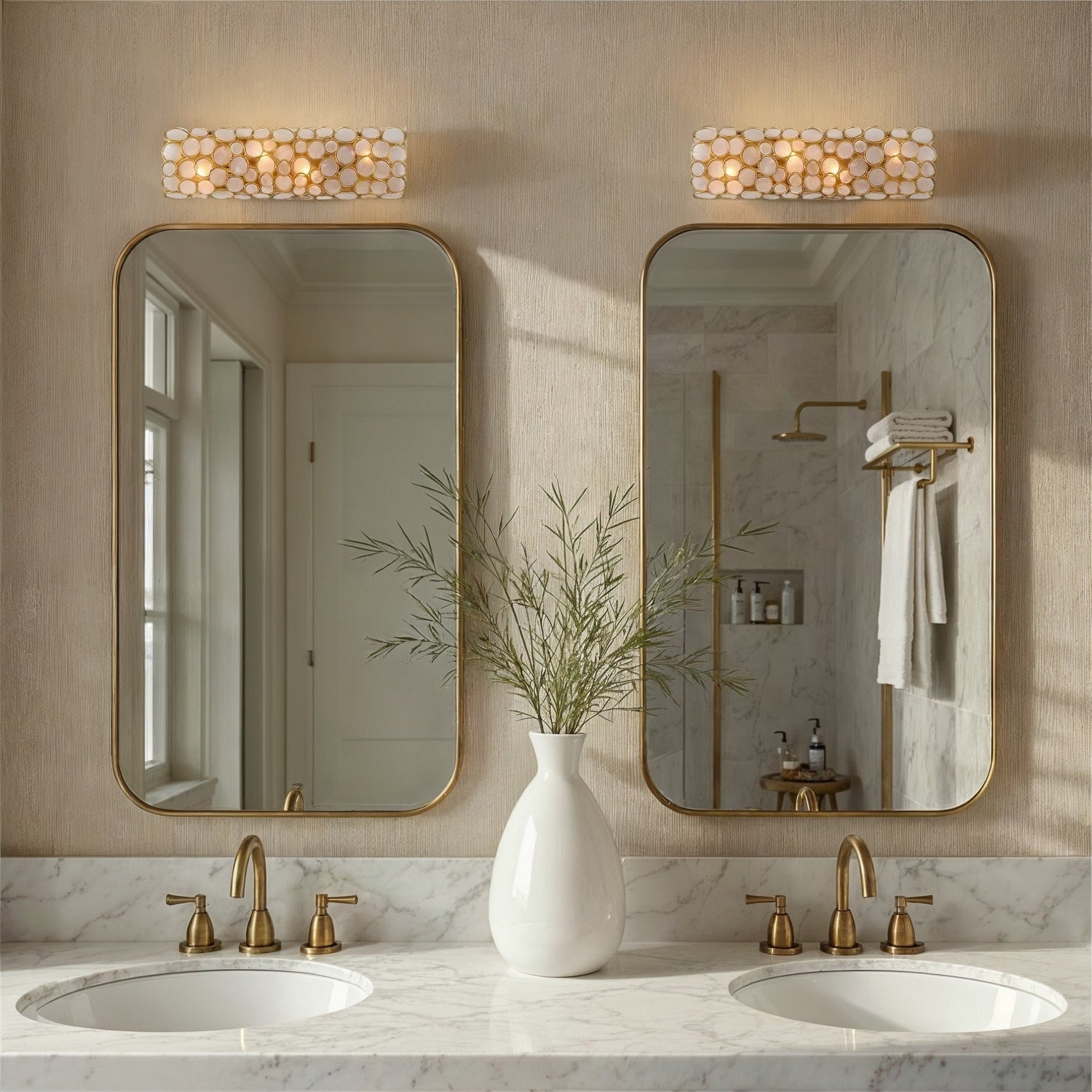 Crystorama - PAL-526-GA - Applique murale quatre lumières - Palla - Or antique