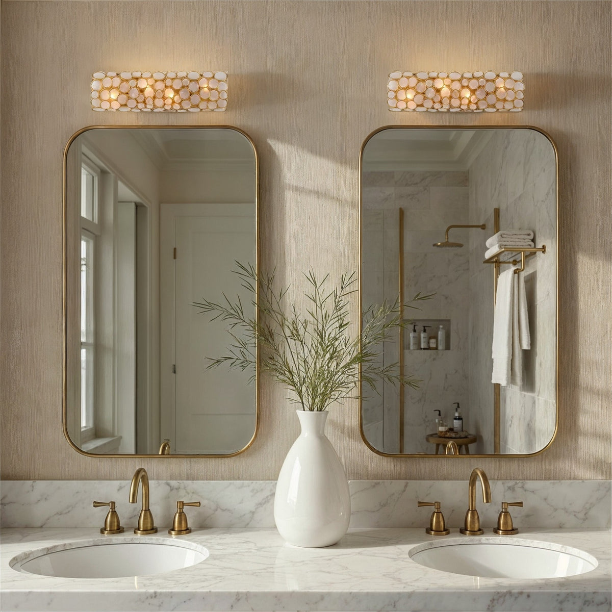 Crystorama - PAL-526-GA - Applique murale quatre lumières - Palla - Or antique