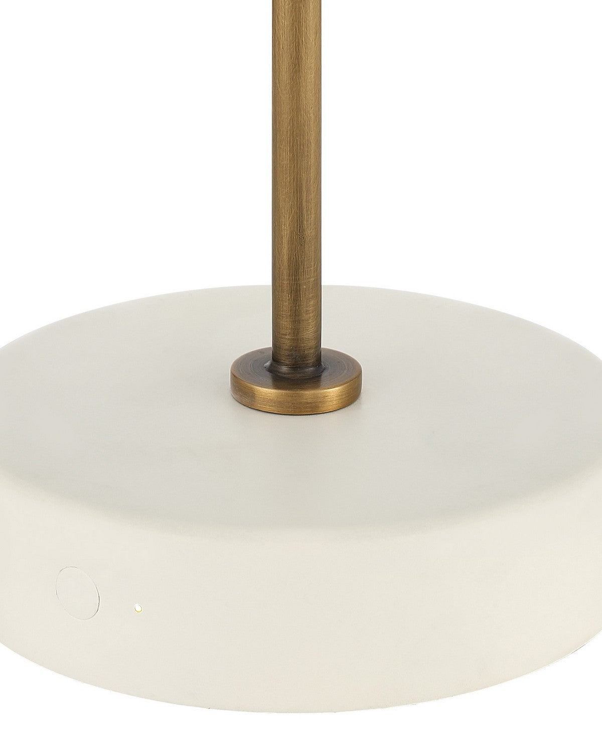 Currey and Company 6700-0029 Springe sans fil Lampe de table en blanc/laiton antique
