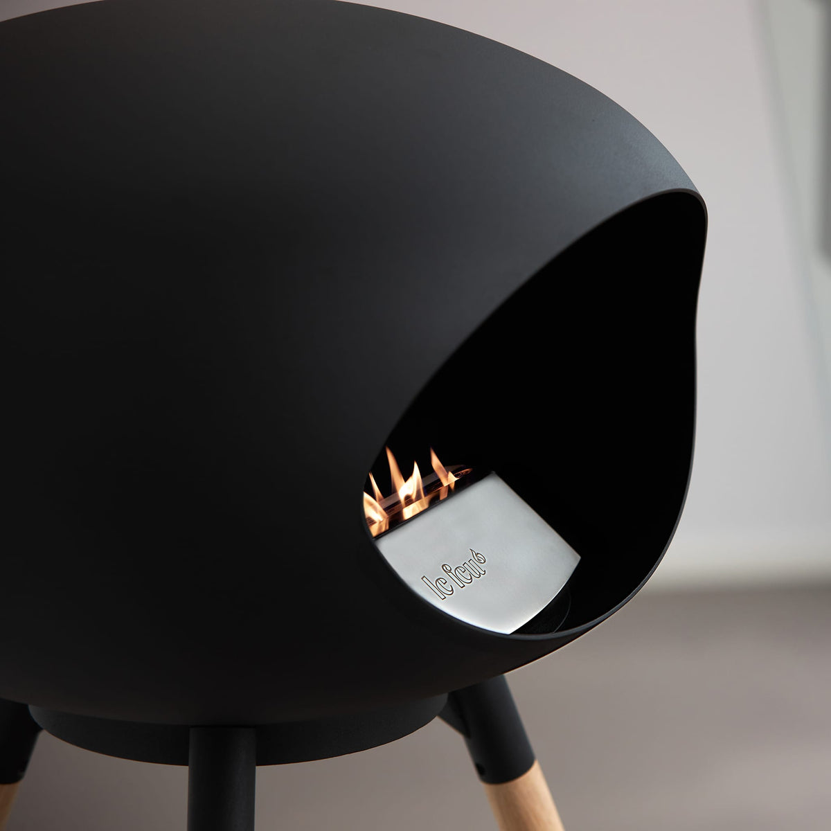 Ground Low Dome Portable Fireplace - Black