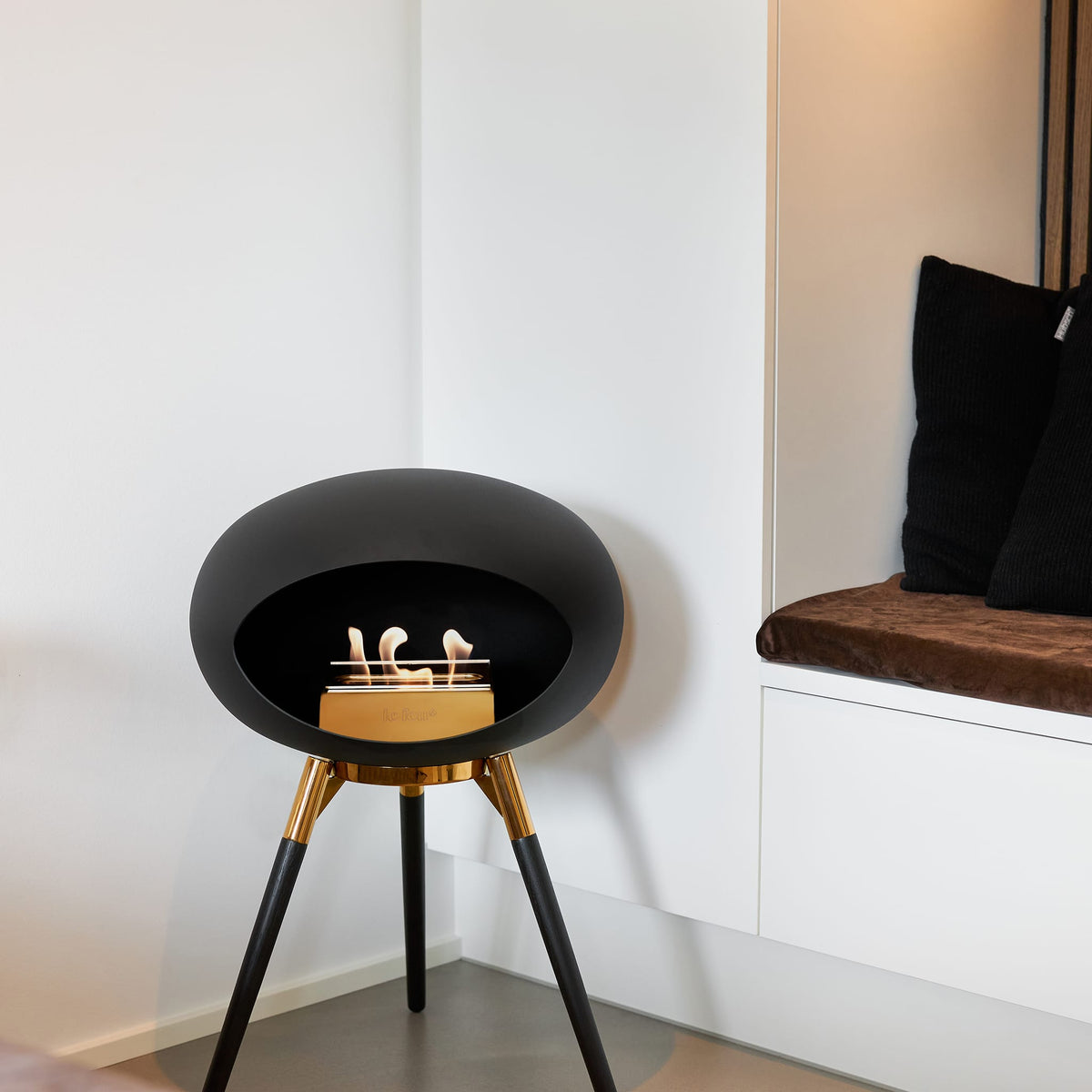 Ground Low Dome Portable Fireplace - Black