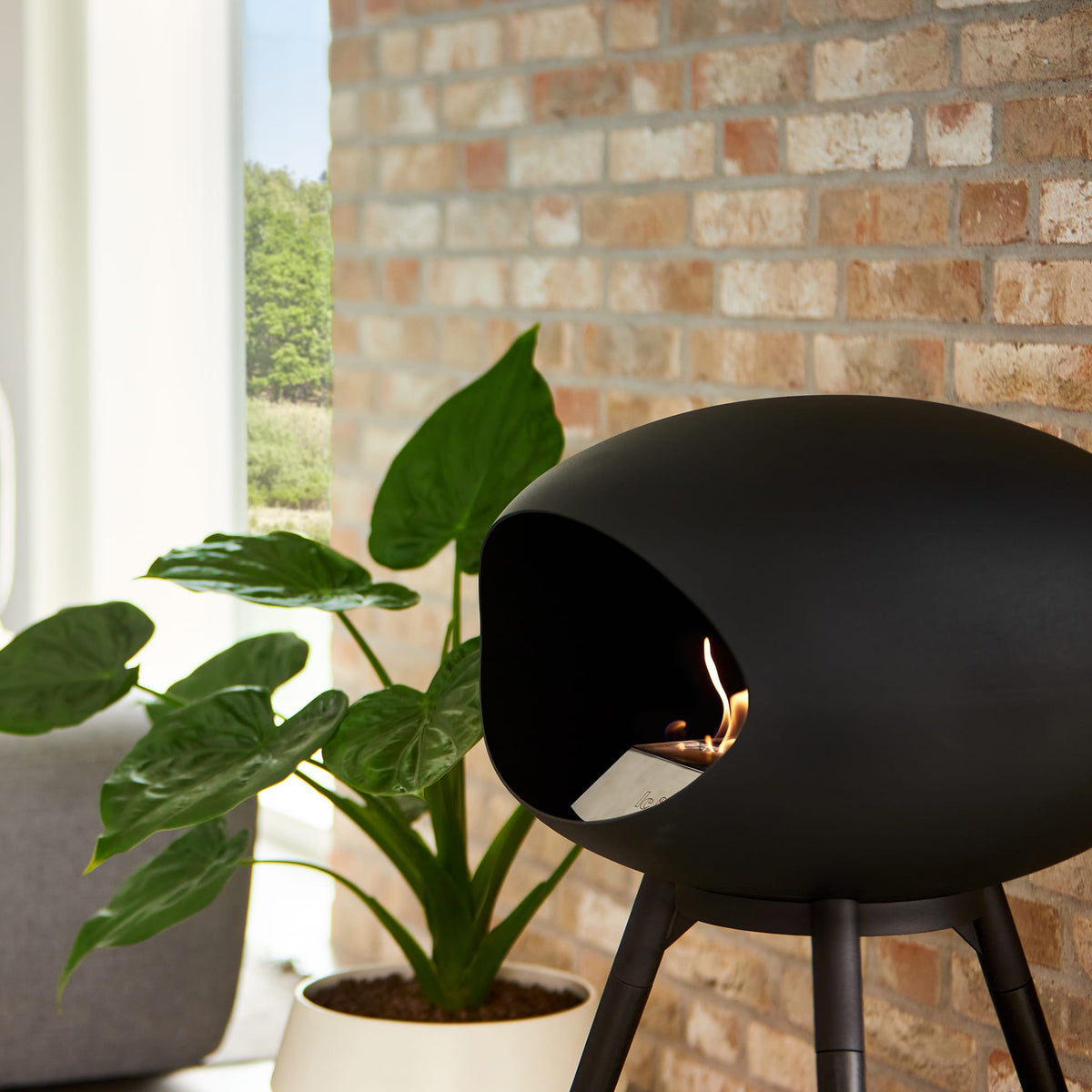 Ground Low Dome Portable Fireplace - Black